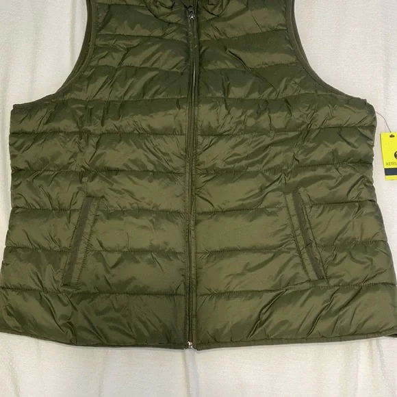 NWT Xersion Hartford Green Vest - Picture 3 of 7